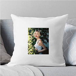 Teen Drama Face Emily Alyn Lind Pillows Cover