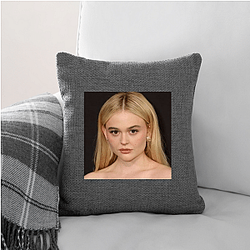 Young Prodigy Emily Alyn Lind Pillows Cover