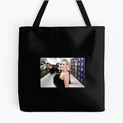 Red Carpet Queen Emily Osment Bags