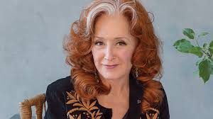 Bonnie Raitt and the Blues Revival How She Reshaped the Genre