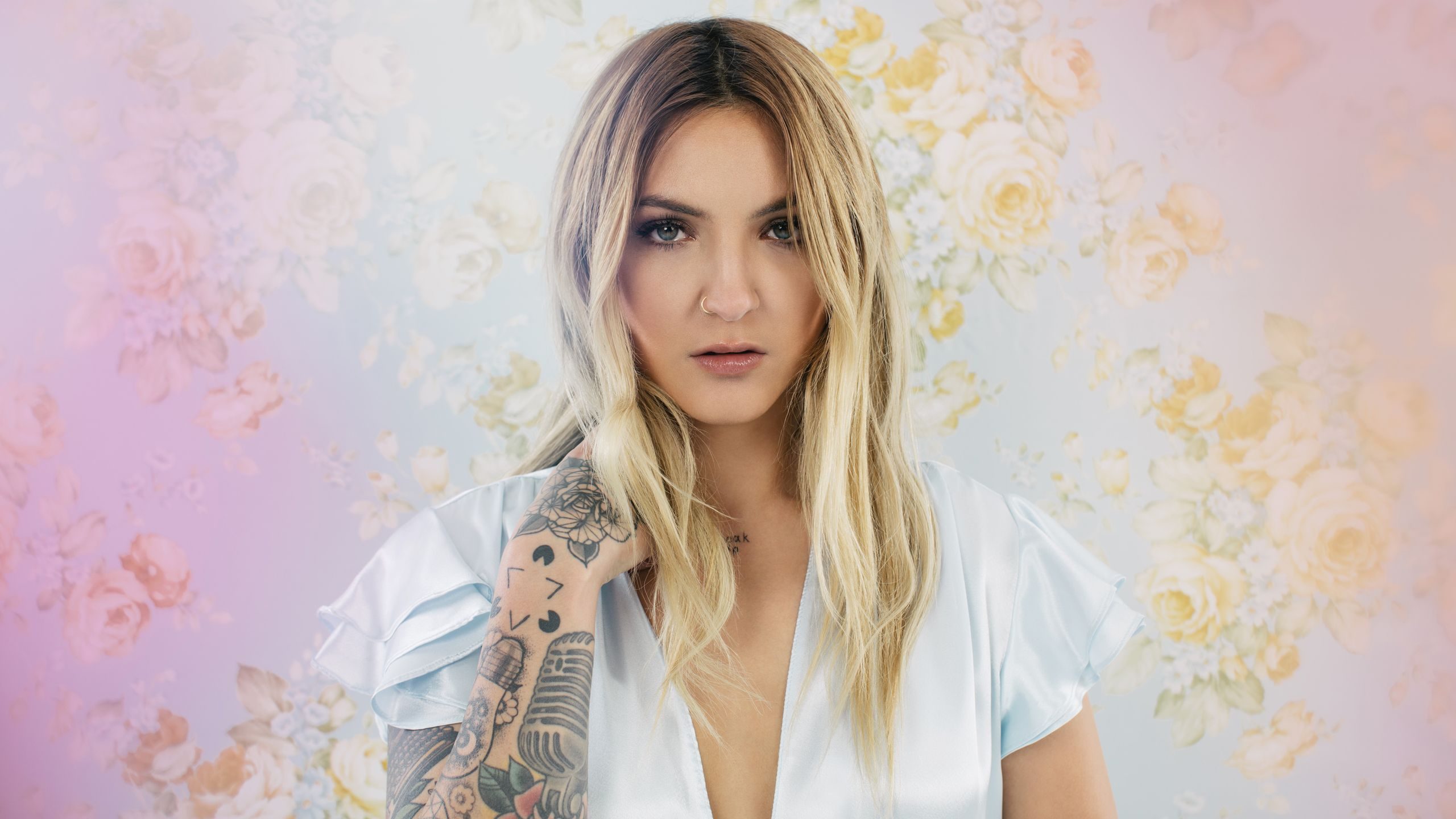 Unlocking the Julia Michaels Store: A Singer's Dream Shop!
