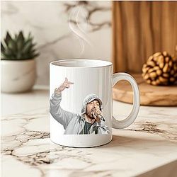 Eminem LA 2001 - Famous for his alter ego Slim Shady Eminem Mugs