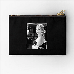 Emma Roberts' aunt is actress Julia Roberts Emma Roberts Zipper Pouches