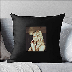 Emma Roberts' career began as a child actress Emma Roberts Pillows Cover
