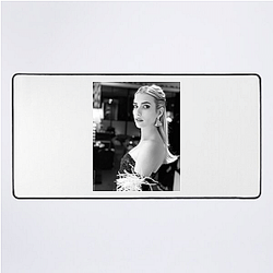 Emma Roberts' aunt is actress Julia Roberts Emma Roberts Mouse Pads