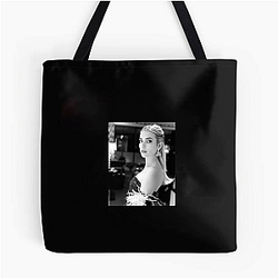 Emma Roberts' aunt is actress Julia Roberts Emma Roberts Bags
