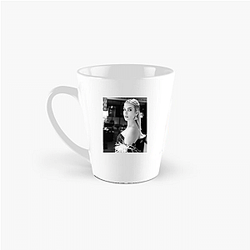 Emma Roberts' aunt is actress Julia Roberts Emma Roberts Mugs