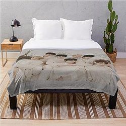 Enhypen Blanket - ENHYPEN Group Photo Throw Blanket RB3107