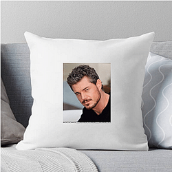 Eric Dane is a prominent TV actor Eric Dane Pillows Cover