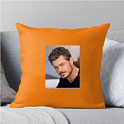 Eric Dane is a prominent TV actor Eric Dane Pillows Cover