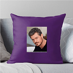 Eric Dane is a prominent TV actor Eric Dane Pillows Cover