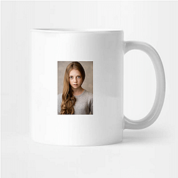 Hollywood Starlet Evie Templeton Mugs