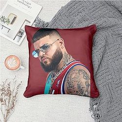 Farruko - Puerto Rican Reggaeton Artist Farruko Pillows Cover