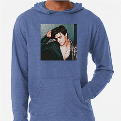 Finn Wittrock is a Juilliard graduate Finn Wittrock Hoodies