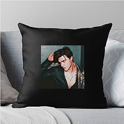 Finn Wittrock is a Juilliard graduate Finn Wittrock Pillows Cover