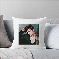 Finn Wittrock is a Juilliard graduate Finn Wittrock Pillows Cover