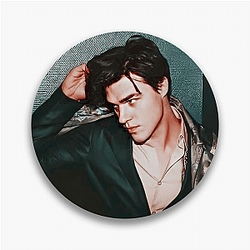Finn Wittrock is a Juilliard graduate Finn Wittrock Pins