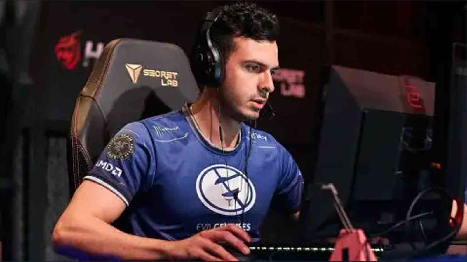 Behind the Scenes: Tariks Rise to Esports Stardom
