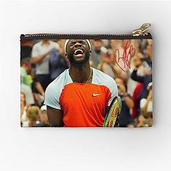 Frances Tiafoe gifts a Zipper Pouch