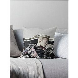BIGBANG - G-Dragon Throw Pillow