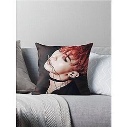 BIGBANG GDRAGON Throw Pillow