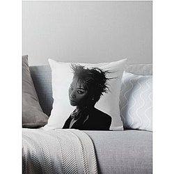 G-DRAGON Übermensch 2025 World Tour comeback Big Bang kpop Throw Pillow