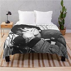 G-DRAGON black and white poster 2025 World Tour comeback Big Bang Throw Blanket