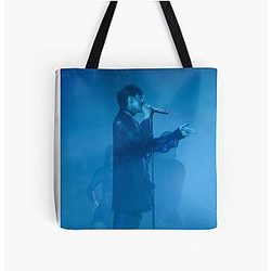 G-Dragon singing Tote Bag