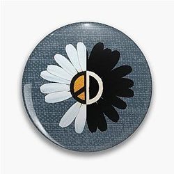 G-Dragon Peace One Daisy Pin