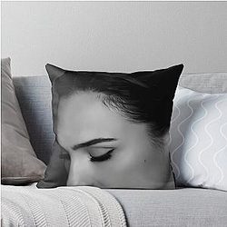 Gal Gadot Aesthetic Throw Pillow
