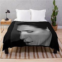 Gal Gadot Throw Blanket