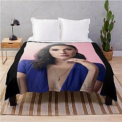 Gal Gadot Classic Throw Blanket