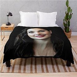Gal Gadot Lover Gift Retro Wave Throw Blanket