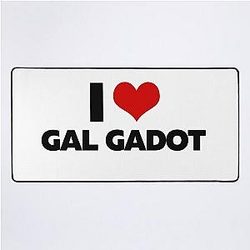 I Love Gal Gadot Desk Mat