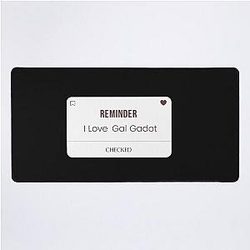 Reminder Gal Gadot Desk Mat