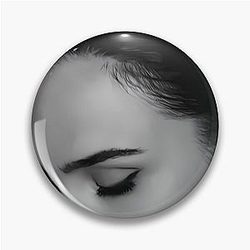 Gal Gadot Pin