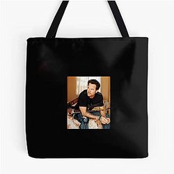 Hitmaking Singer-Songwriter Gary Allan Bags