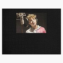 Gavin Magnus singer Jigsaw Puzzle