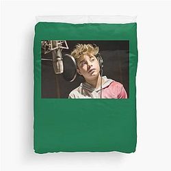 Gavin Magnus singer Duvet Cover