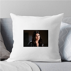 Red Carpet Queen Genevieve Padalecki Pillows Cover
