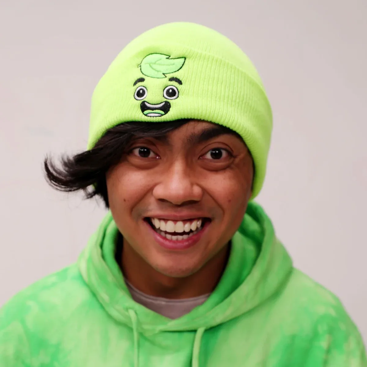 Guava Juice Shop Stunt: Youtuber’s Secret to Viral Success