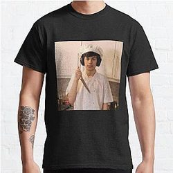GeorgeNotFound T-Shirts - GeorgeNotFound holding knife Classic T-Shirt RB0906 [ID7897]