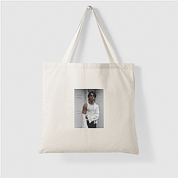 Screen Heartthrob Georgie Farmer Bags
