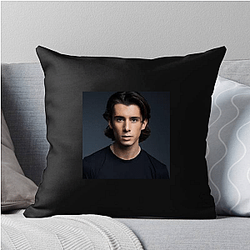 Versatile Actor Georgie Farmer Pillows Cover