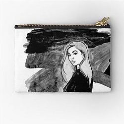 Gigi Hadid Zipper Pouch