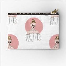 Model Off Duty Style Inspired by Gigi Hadid Zipper Pouch