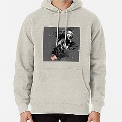 Gigi Hadid Digital Manipulation-e Perfect Gift - Bella Hadid Pullover Hoodie