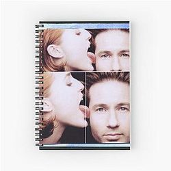 David Duchovny and Gillian Anderson iconic photoshoot Spiral Notebook