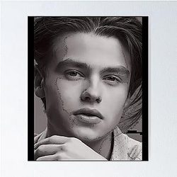 Marcus Baker, Ginny and Georgia, Felix Mallard Poster