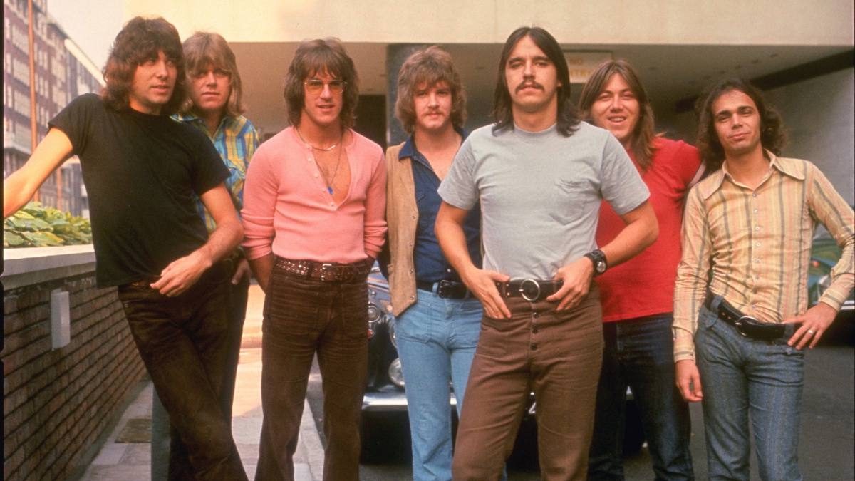 Chicago Band Merch Must-Haves for True Music Fans 2024